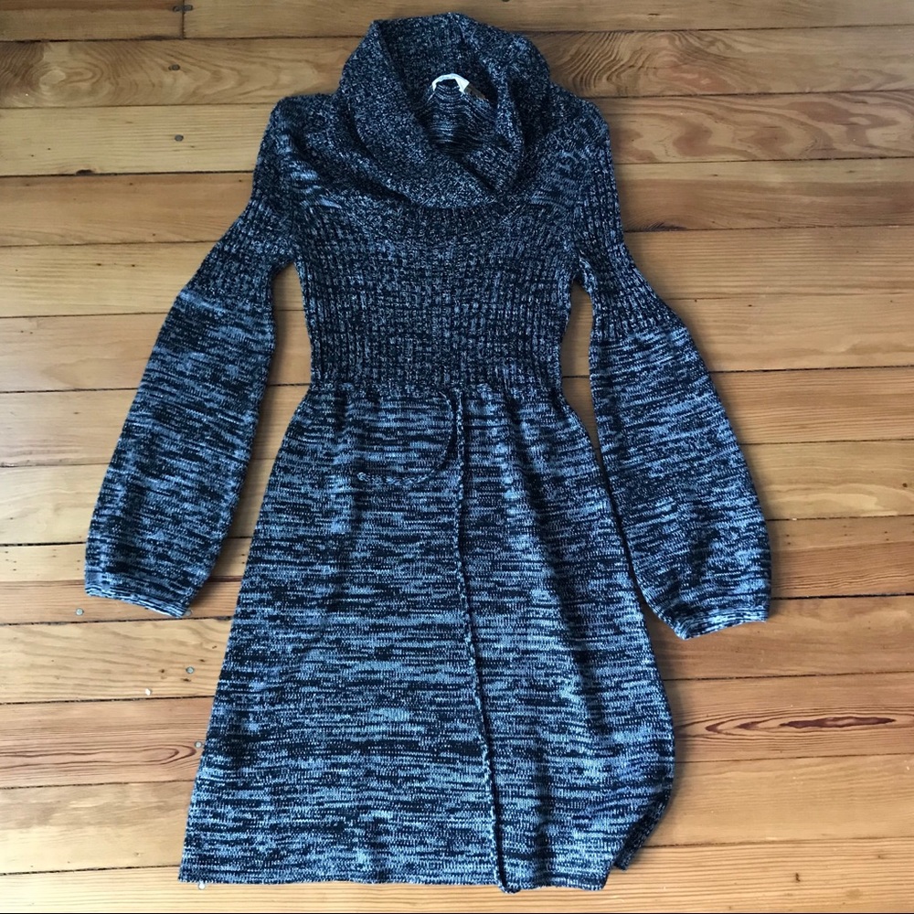 Mid-length knit dress